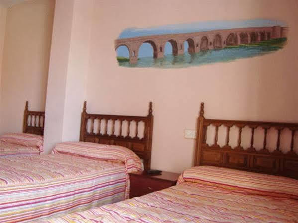 Hostal Salud Merida Exterior photo